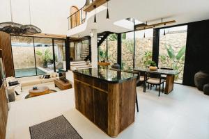 Villa KHAYA Seminyak Stylish 2-Bedroom Villa Just 900m from the Beach