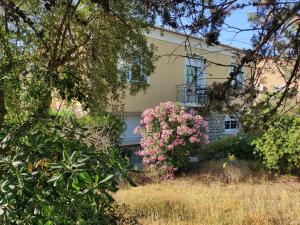 VILLA PROCHE de la PLAGE, VUE MER avec PARKING