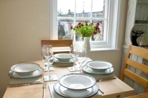 English Bridge Court