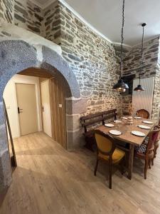 Appartements Gite dans un moulin avec terrasse : photos des chambres