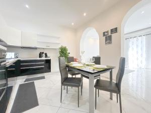 Ricky House - Parcheggio Gratuito - Free Wifii