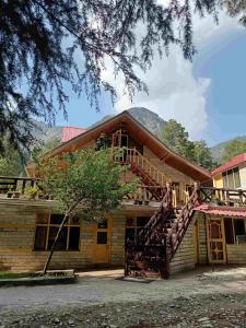 Odyssey Stays Kasol - Tree House, Cottage & Swiss Tents