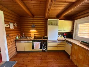 Gemütliche Blockhütte in Wiennähe