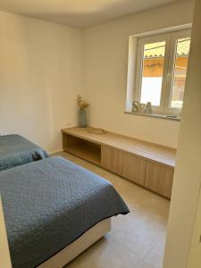 Sunny Old Town Apartment