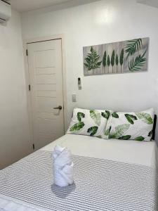 2BR Condo in Ecoland Minutes to SM City