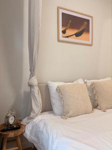 Comfortable studio 10 min from Midi Station and 15 min from Brussels center