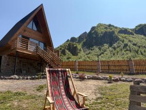 Heart of Mountains Escape