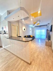 Terrace between Rome and the sea