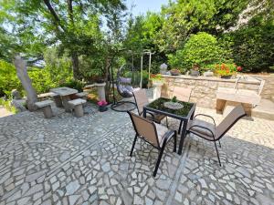 MELITA NV - Apartment with terrace, 200 m from the beach