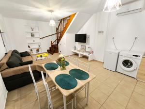 traditional suburbs maisonette