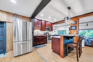 Peaceful Lakefront Getaway on Cayuga Lake cottage