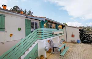 Maisons de vacances Maison paisible a Veyras avec piscine privee et vue montagne : photos des chambres