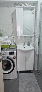 Long Beach Residence