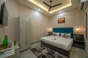 Perfectstayz Value Aalaya suites - Room with Private Kitchenette