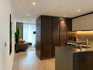 Modern 2 Bed Battersea Power Station