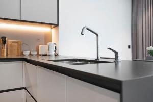 Modern 2 Bed Battersea Power Station