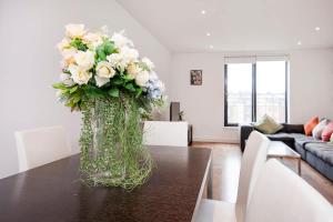 Central 2 Bed Maissonette