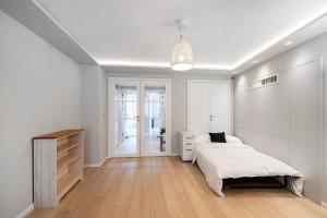 Big and Bright London Bridge unit