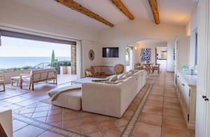 Superb Villa, Incredible sea view Heated swim pool