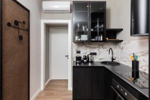 Sir Johns Apartments