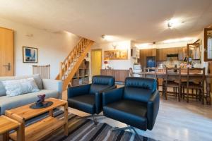 Sunny and spacious apartment in chalet Faigaux in Veysonnaz situated in quiet area with magnificent mountain views