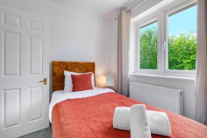 Sharp Close 4 Bedroom, 2 Bathroom in Aylesbury