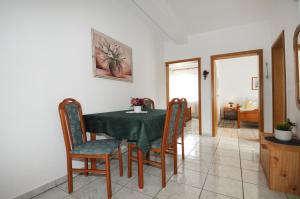 Ferienwohnungen Spadici mit 2 Schlafzimmern 300m bis zum Strand