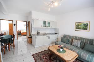 Ferienwohnungen Spadici mit 2 Schlafzimmern 300m bis zum Strand