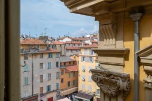 "Le Cream" by EnjoyNice, Old Nice, quiet