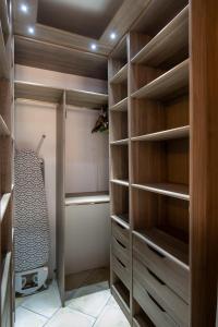 "Le Cream" by EnjoyNice, Old Nice, quiet