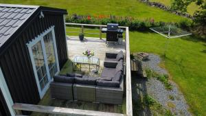 Nice cottage, great view, free parking