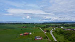 Nice cottage, great view, free parking