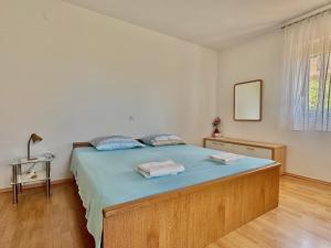 Apartment Lilly with outdoor Trampoline and Grill