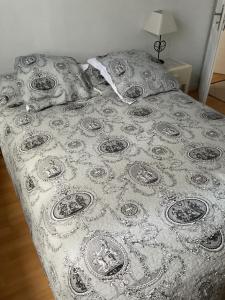 PLIM CIE 2 chambres, sde à létage