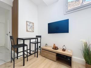 Côté Palmier - Luxurious 2-room - Center-by PauseAixoise