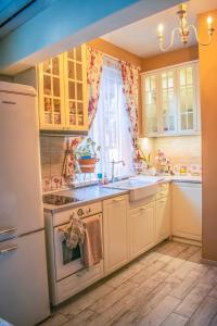 Central Groove - Family, Work, Travel