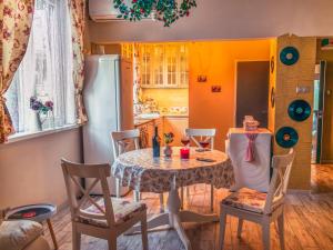 Central Groove - Family, Work, Travel