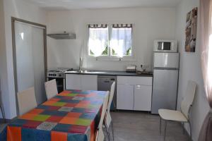 Maisons de vacances Gite avec barbecue et terrasse clos : photos des chambres