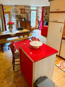 Maison de Village au cœur de Laroquebrou