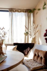 Ecohome Jutter 8 and baby Zeezand Recreatie