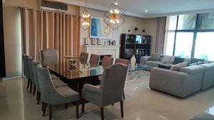 Casa con alberca pirvada