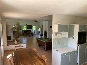 Grande maison avec piscine