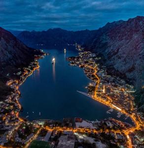 Apartments Tiha noć Kotor