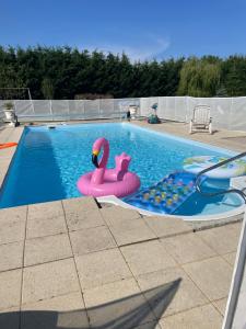 Maison avec piscine chauffée, plages du débarquement