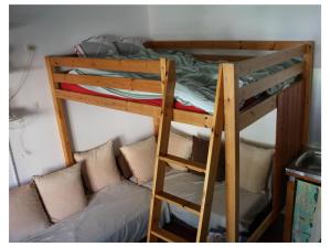 Appartements petit studio, bien equipe, a la campagne : photos des chambres