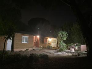 Chalets Chalet plein de charme au calme pres de st tropez : photos des chambres