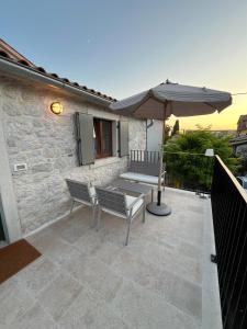 KORONSOVAC House with 4 Apartments