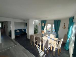 Appartements Grand appartement L-Helice - Vue port- 4 Chambres : Appartement 4 Chambres