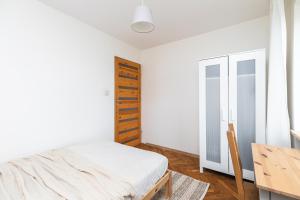 Piwarskiego by VAYA STAYS