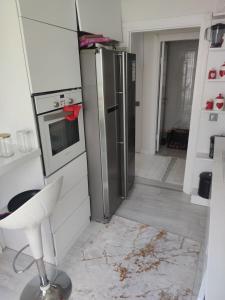 Konyaaltı gürsu denize sıfır sahilde full eşyalı lüks daire